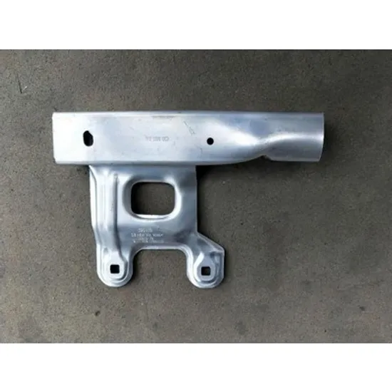 Suport Bara fata BMW 1 F20 2011->2019 Suport Bara fata inferioara aluminiu (M-SPORT) DREAPTA Perioada 2011 2012 2013 2014 2015