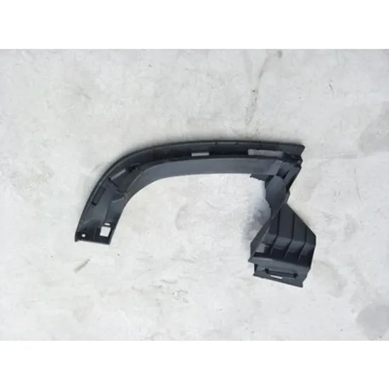 Bandou spate AUDI A4 B9 2015-> Ornament spate Bandou esapament BASE (AMG-LIME) STANGA Perioada 2019 2020 2021 2022 2023 2024