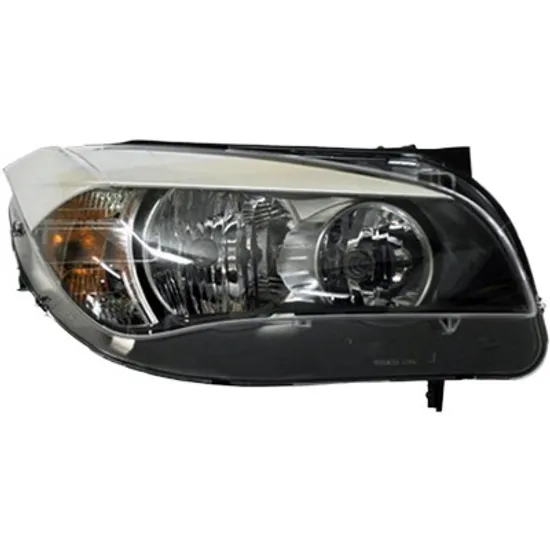 Far dreapta BMW X1 E84 2009->2015 perioada 2011 2012 2013 2014 2015 de la an de fabricatie 07/2012, pana la an de fabricatie 03/2014, cu motor reglaj, fumuriu, semnal galben, cu reglaj electric, cu bec H7/H7,