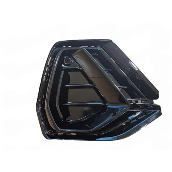 Grila Bara AUDI Q3 Sportback 2019-> Grila bara fata negru complet (S-LINE) DREAPTA Perioada 2019 2020 2021 2022 2023 2024