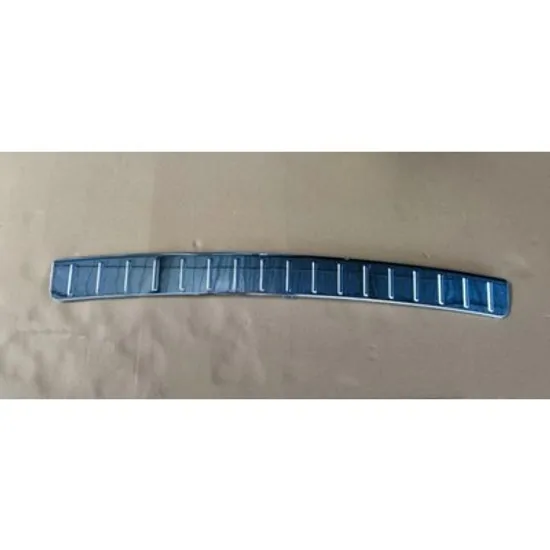 Bandou Bara spate MERCEDES GL-CLASS X164 2006->2012 Bandou bara spate cromat (treapta) 2009- Perioada 2006 2007 2008 2009 2010 2011 2012