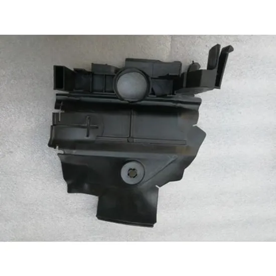 Suport Radiator MERCEDES S-CLASS W222 2013->2020 Suport radiator fata plastic inferioara vertical STANGA Perioada 2017 2018 2019 2020