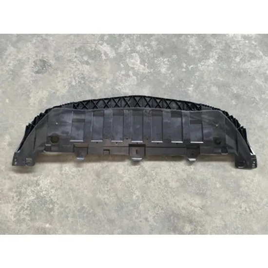 Scut Bara MERCEDES CLA C117 2013->2019 Deflector Bara fata plastic Perioada 2016 2017 2018 2019