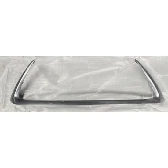 Ornament Grila LEXUS CT 2010-> Rama grila bara fata argintiu Perioada 2014 2015 2016 2017 2018 2019 2020
