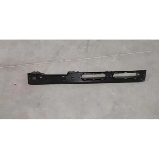 Suport Aripa fata LAND ROVER RANGE ROVER 4 2012-> Suport Aripa fata superioara plastic DREAPTA Perioada 2012 2013 2014 2015 2016 2017