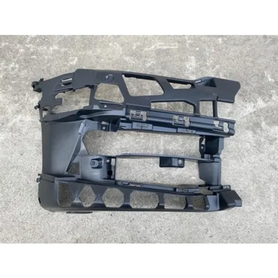Suport Proiector BMW 5 G30, F90 2016-> Suport proiector fata plastic DREAPTA Perioada 2016 2017 2018 2019 2020