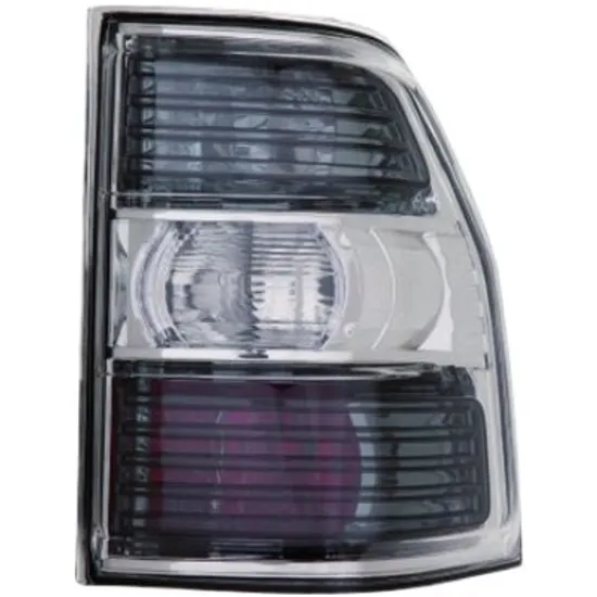 Lampa stop spate dreapta MITSUBISHI PAJERO 4 2006-> perioada 2007 2008 2009 2010 2011 2012 , cromat, semnal fumuriu, pentru 5 usi,