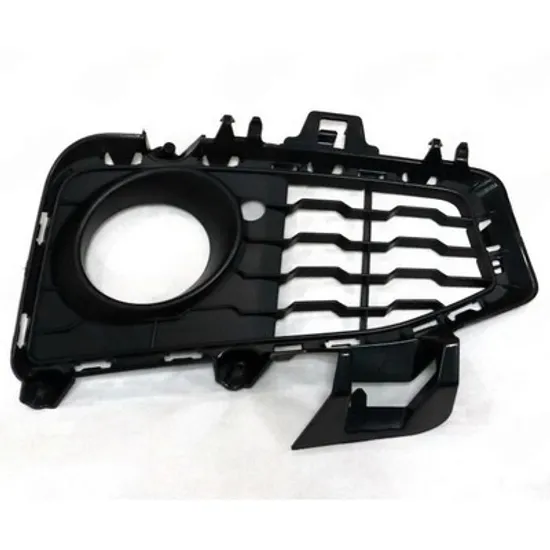Grila Bara BMW 4 Coupe F32, F82 2013-> Grila bara fata (cu gaura Proiector) (M-SPORT) DREAPTA Perioada 2013 2014 2015 2016 2017 2018