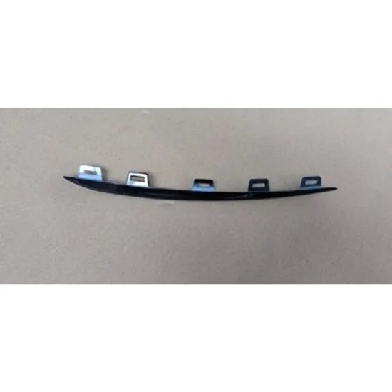 Ornament Grila MERCEDES GLE Coupe C167 2019-> Bandou Grila bara fata inferioara negru neted (AMG-LINE) DREAPTA Perioada 2019 2020 2021 2022 2023 2024