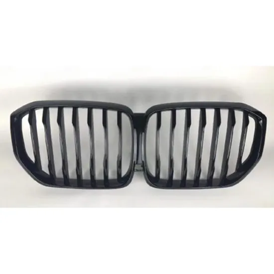 Grila fata BMW X5 G05 2018-> Grila neagra (cu camera) Perioada 2018 2019 2020 2021 2022 2023