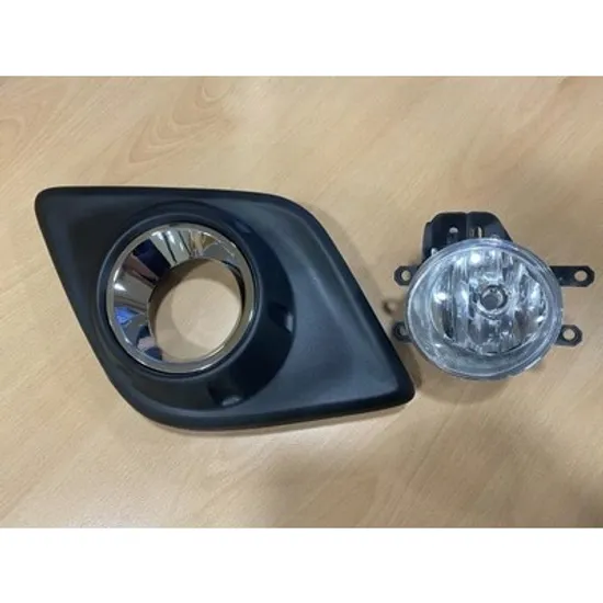 Proiector TOYOTA HILUX 8 2015-> Proiector complet cu rama (THAILAND) DREAPTA Perioada 2015 2016 2017 2018 2019 2020