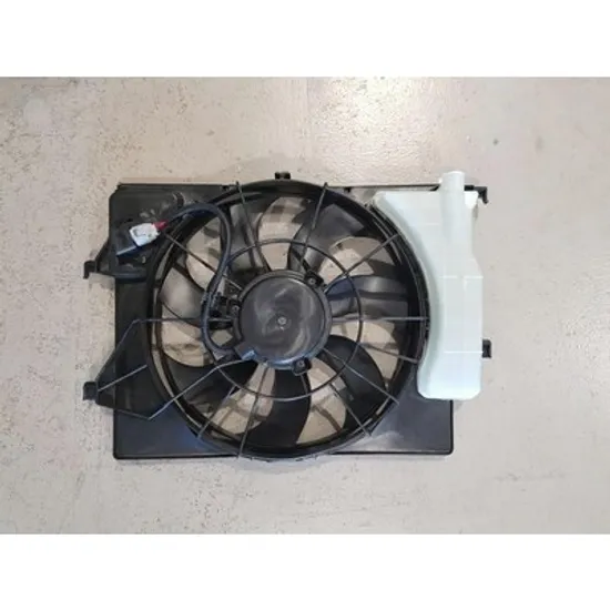 Ventilator Motor KIA STONIC 2017-> Ventilator (simplu) 1.2-1.4 benzina (390 mm) (3PIN) Perioada 2017 2018 2019 2020 2021 2022