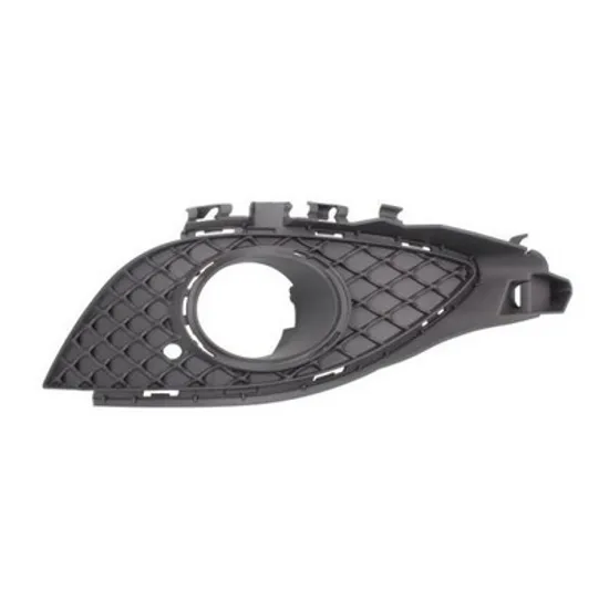 Grila Bara MERCEDES A-CLASS W176 2012->2018 Grila bara fata cu gauri proiectoare si bandou dreapta, Perioada 2012 2013 2014 2015 2016 2017 2018