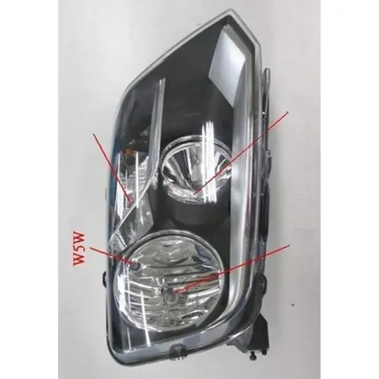Faruri VW AMAROK 2010-> Far reglaj electric 2013- (H7/H1) (VALEO) DREAPTA Perioada 2010 2011 2012 2013 2014 2015 2016
