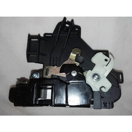 Broasca usa VW POLO 9N 2001->2012 Broasca usa fata (fara inchidere centralizata) alb (2pini) STANGA Perioada 2005 2006 2007 2008 2009