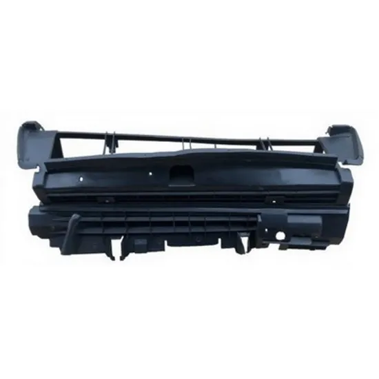 Admisie aer MERCEDES C-CLASS W204 2007->2014 Acoperire fata plastic inferioara /admisie aer Perioada 2011 2012 2013 2014
