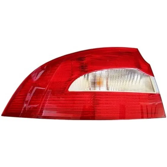 Stop Spate SKODA SUPERB 2 2008->2015 Lampa spate exterioara MARELLI dreapta 2008->2013 Perioada 2008 2009 2010 2011 2012 2013