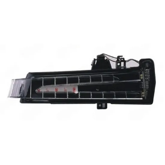 Semnal oglinda MERCEDES GLK-CLASS X204 2008->2015 Semnal Oglinda exterioara (LED) DREAPTA Perioada 2008 2009 2010 2011 2012