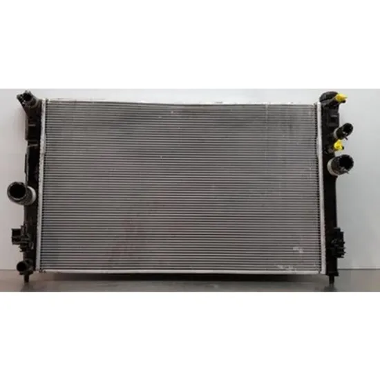 Radiator Motor TOYOTA C-HR 2016-> Radiator apa motor 1.8-2.0 benzina/hybrid (675x415) (fara conducta) Perioada 2019 2020 2021 2022 2023